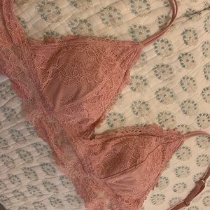 Abercrombie & Fitch pink lace bra removable pads Small bralette eyelash lacy S